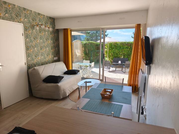 Appartement Accès Direct à La Plage - Bernières-sur-Mer