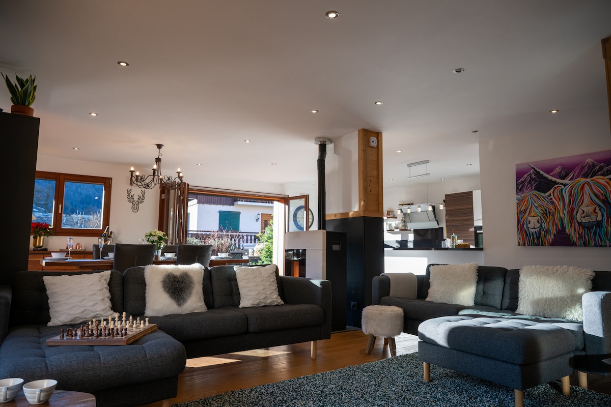 Airbnb performant: 4 bedroom chalet, nr Morzine centre, sleeps 8-9 à Morzine