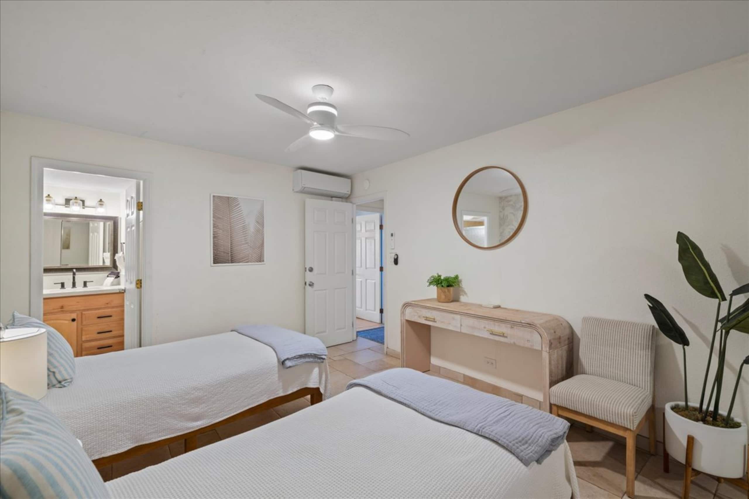 Luxury Remodeled Oceanfront—Huge Views— Sleeps 6 - Image 22
