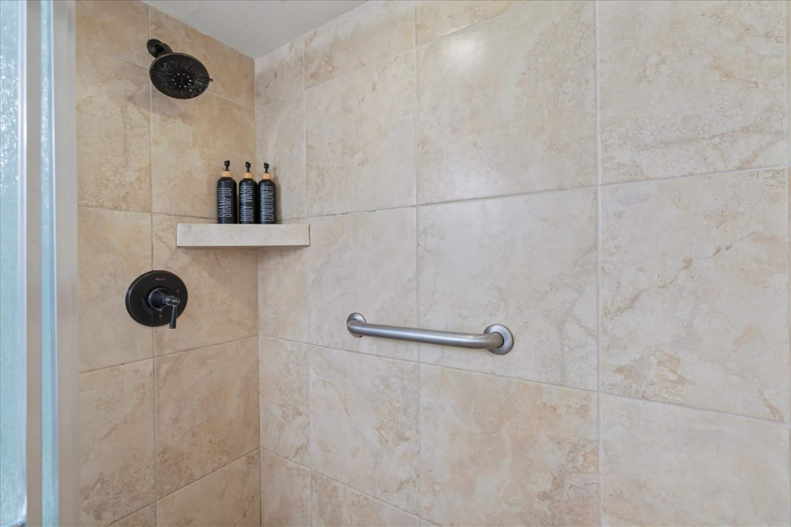 Luxury Remodeled Oceanfront—Huge Views— Sleeps 6 - Image 25