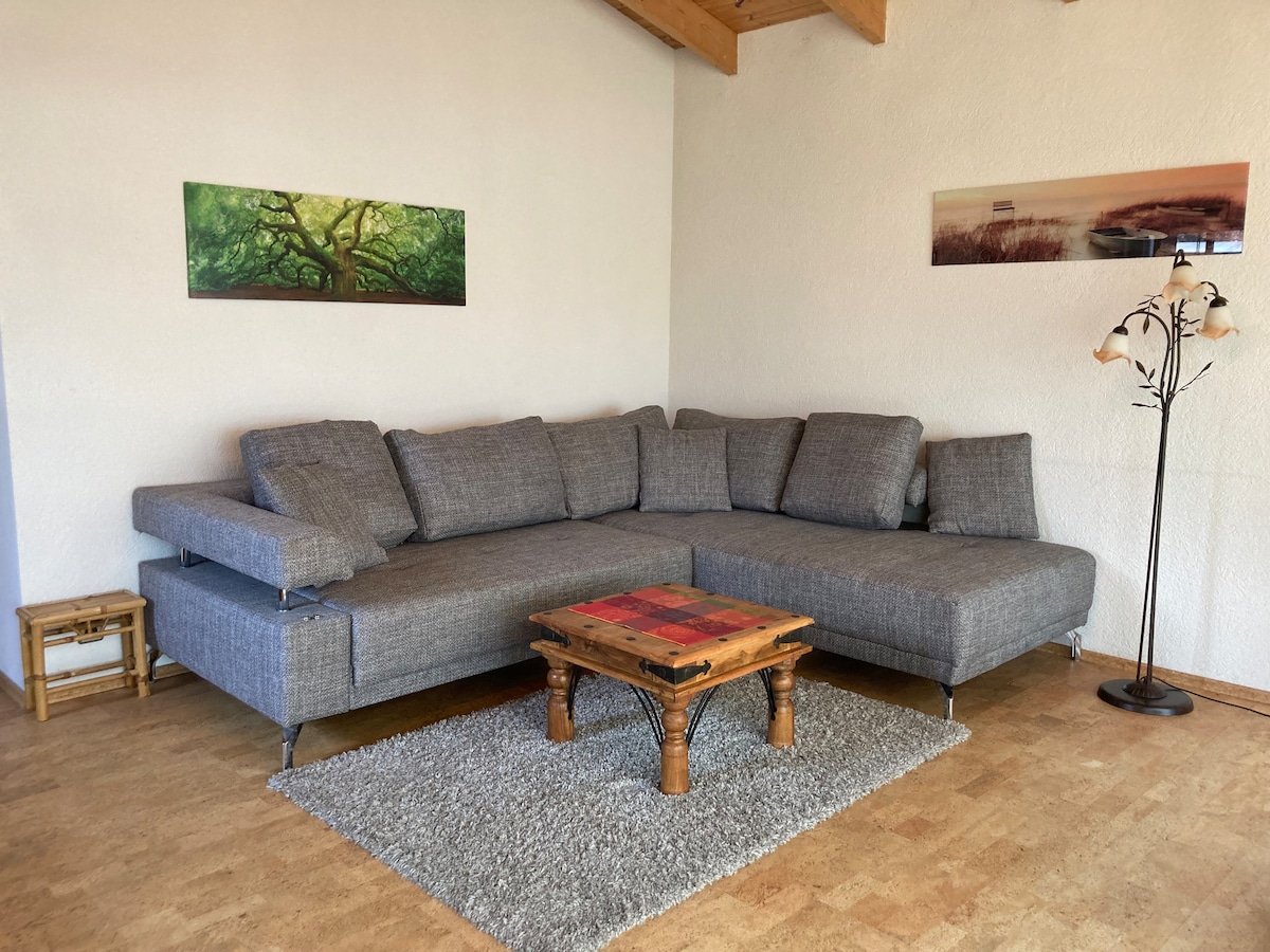 Successful Airbnb property: Bungalow by the lake, private jetty, near Berlin in Oberhavel
