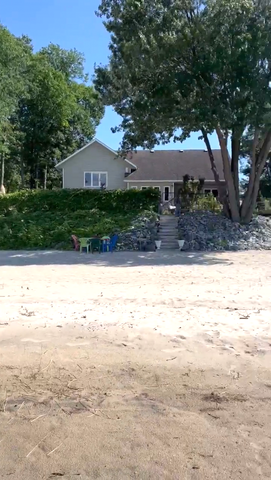 Luxury Retreat in Constance Bay with Private Beach gallery image 3