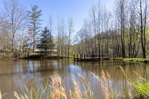 Rustic Getaway on Knob Creek