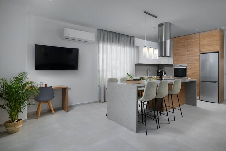 Anasa Luxury Seafront Villa 2 with Heatable Pool gallery image 5