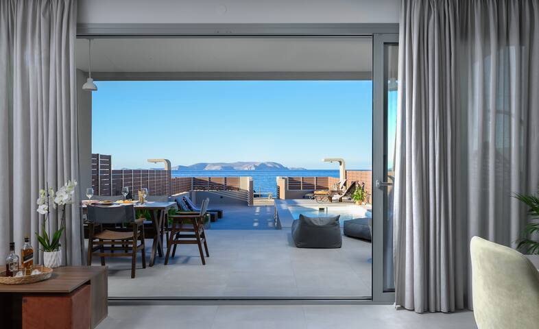 Anasa Luxury Seafront Villa 2 with Heatable Pool gallery image 3