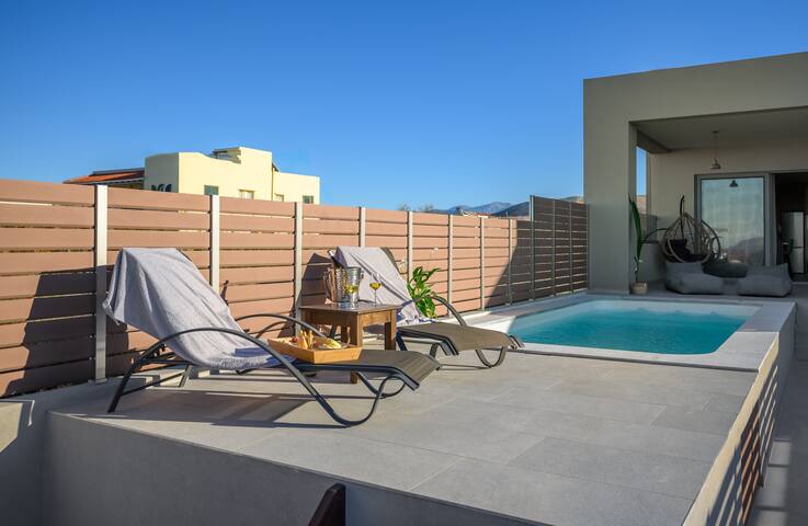 Anasa Luxury Seafront Villa 2 with Heatable Pool gallery image 2