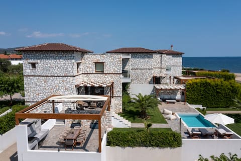 Beachfront Gea Villa - Dafnes Village