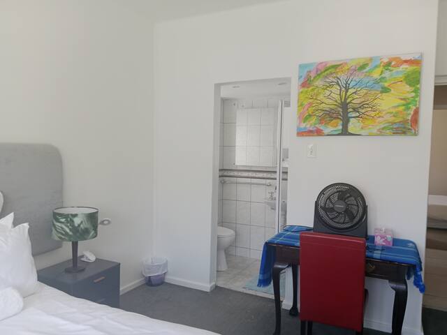 A perfect Gem is Sea Point gallery image 5