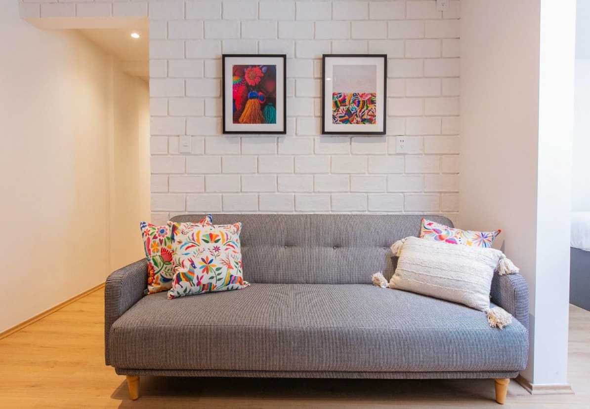 Top Airbnb: Nice apartment, 10-minute walk to T1 airport en Moctezuma 2ª. Sección