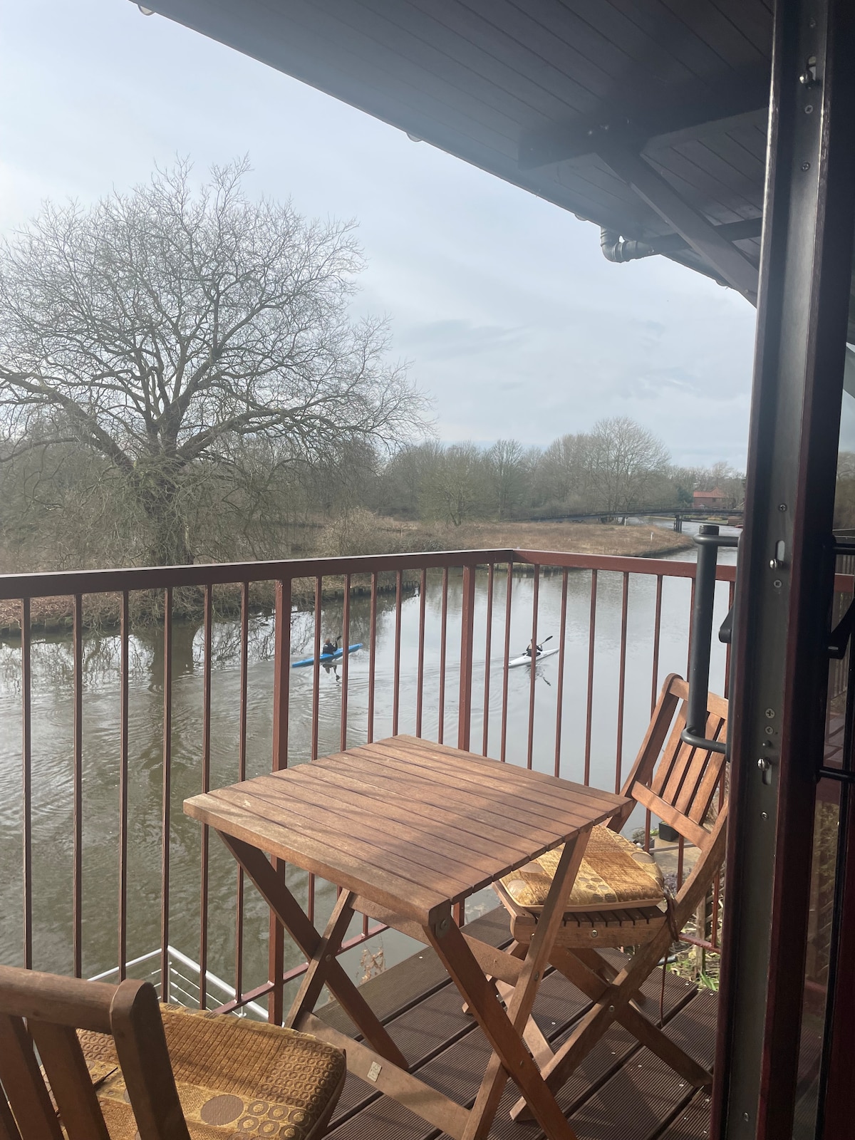 Norwich Riverfront 3 storey house w/ deck & dock