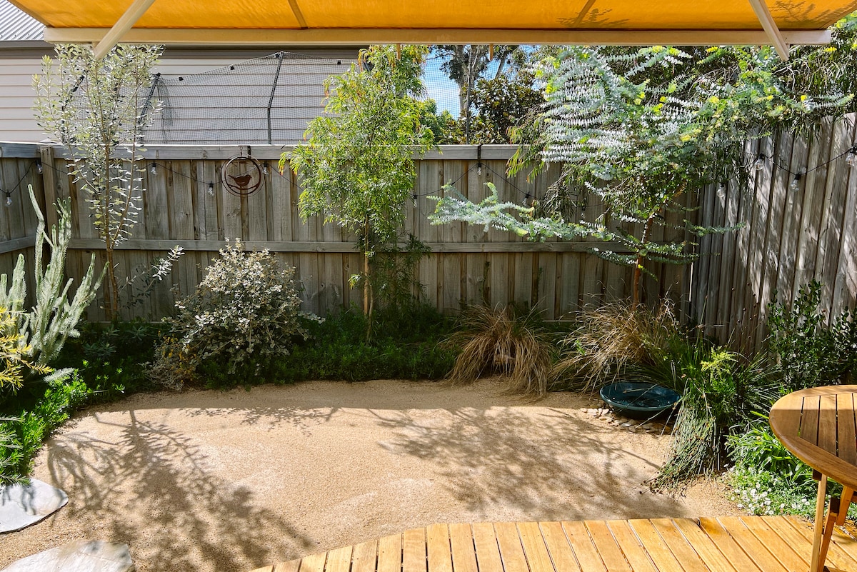 Popular Airbnb listing: Gorgeous Home with Australian Charm, KB + Garden in City Of Greater Geelong