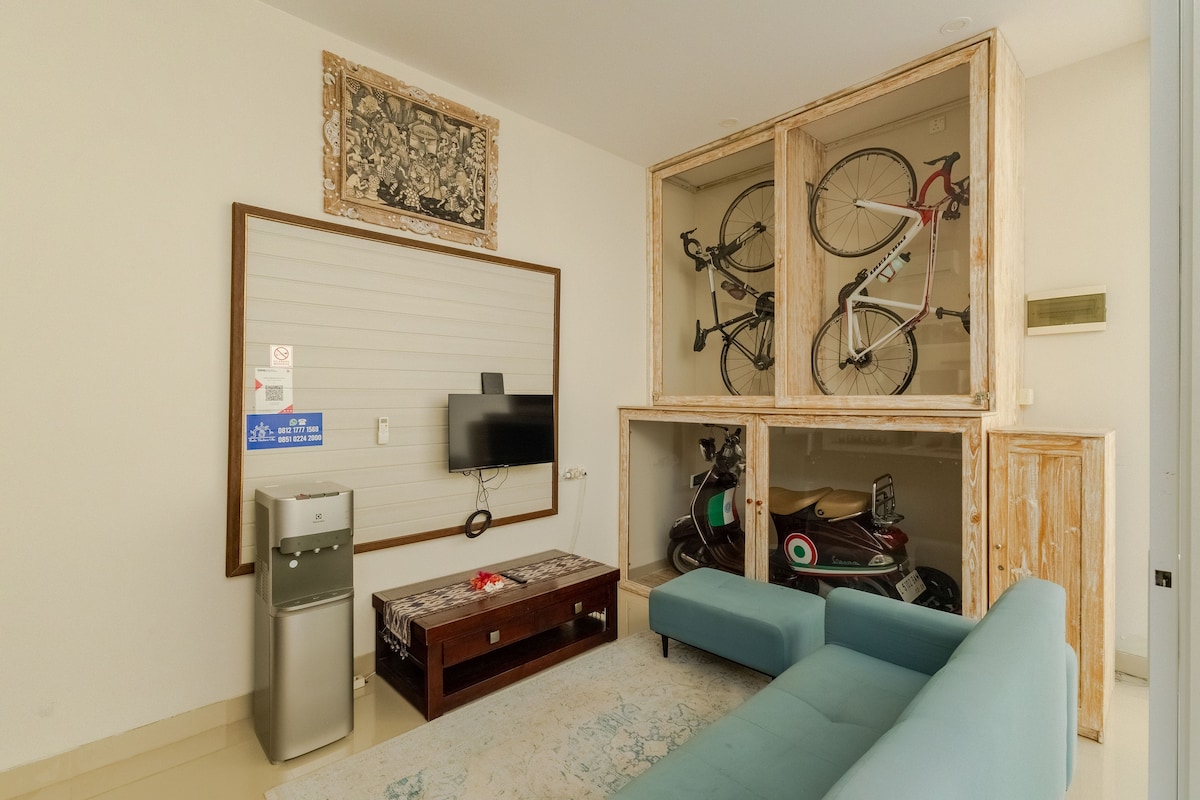 Home in South Kuta · ★4.95 · 2 bedrooms · 2 beds · 2 private baths, сопоставимый объект Airbnb