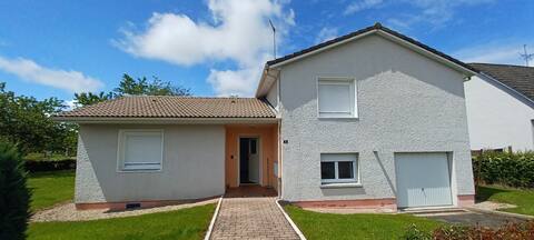 Quiet and comfortable *Villa* between city and nature