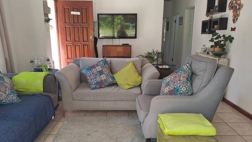 Holiday Vibes in Hout Bay gallery image 2