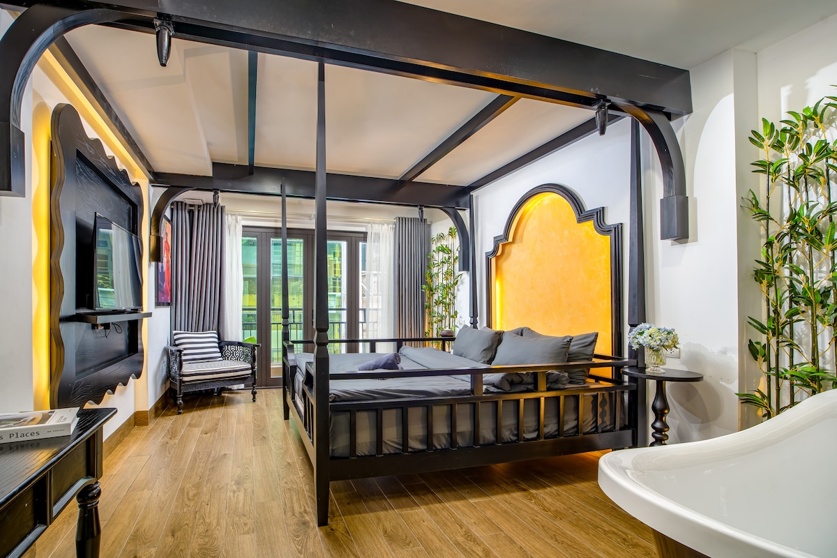 Dhoma e emrit është " Vaskë indokine". 