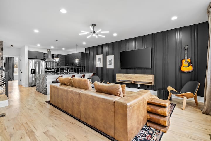 Nashville’s Hollywood Hills: Heated Pool & Hot Tub gallery image 3