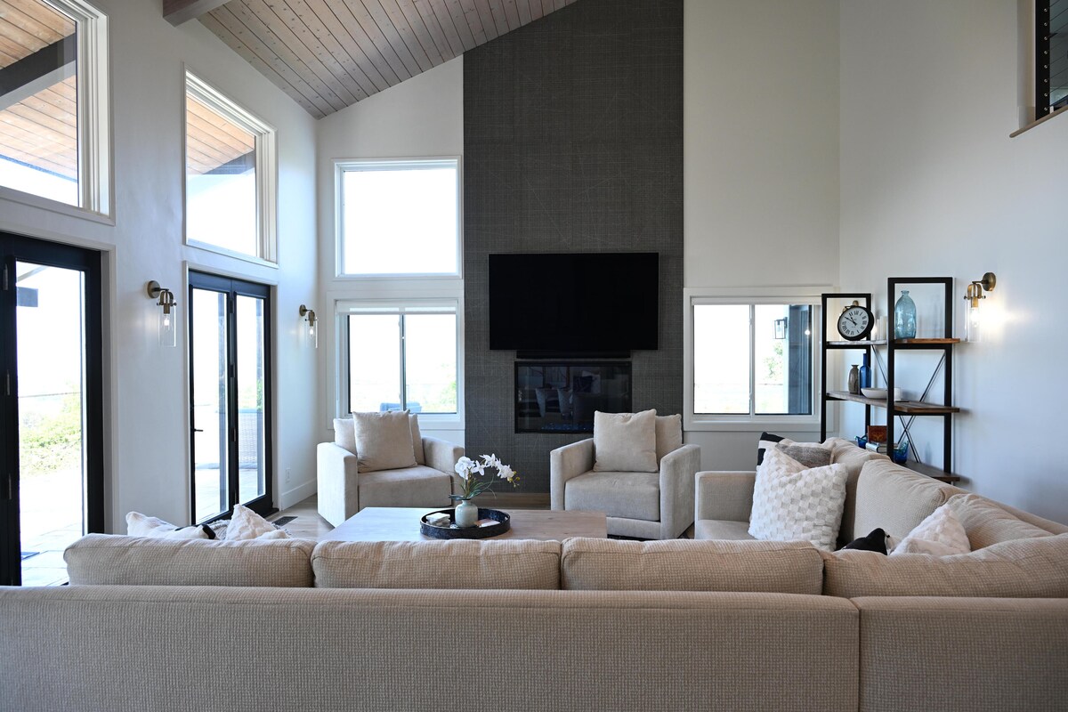 Top Airbnb: The Vineyard House in Carpinteria
