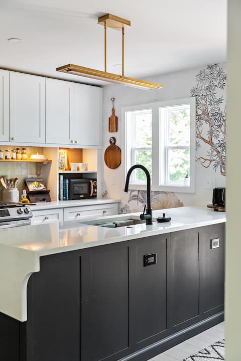 Cozy Family Cottage, DC Metro Access, slp 8