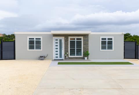 5Bd Private, Gated, Safe: Aguadilla Beach Haven!