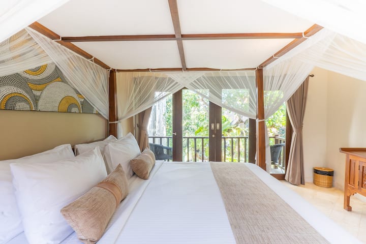 Двойно легло на горния етаж