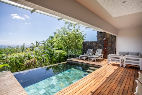 Stunning Apartment with Private Pool and Sea Views