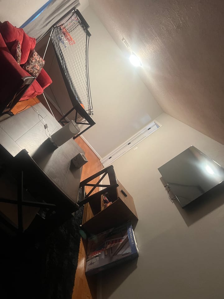 Chumba cha Ukuaji/ Utulivu