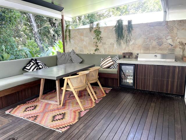 Beach style house gallery image 3