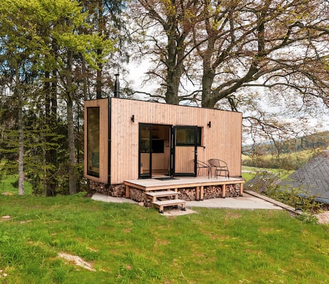 cozy Black Forest Tiny House close to lake