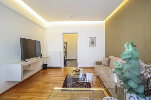 Elektra's Apartment, in the center of Larissa with parking