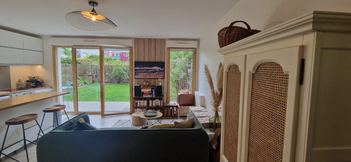 Airbnb performant: Flat with small garden close to Paris à Montreuil