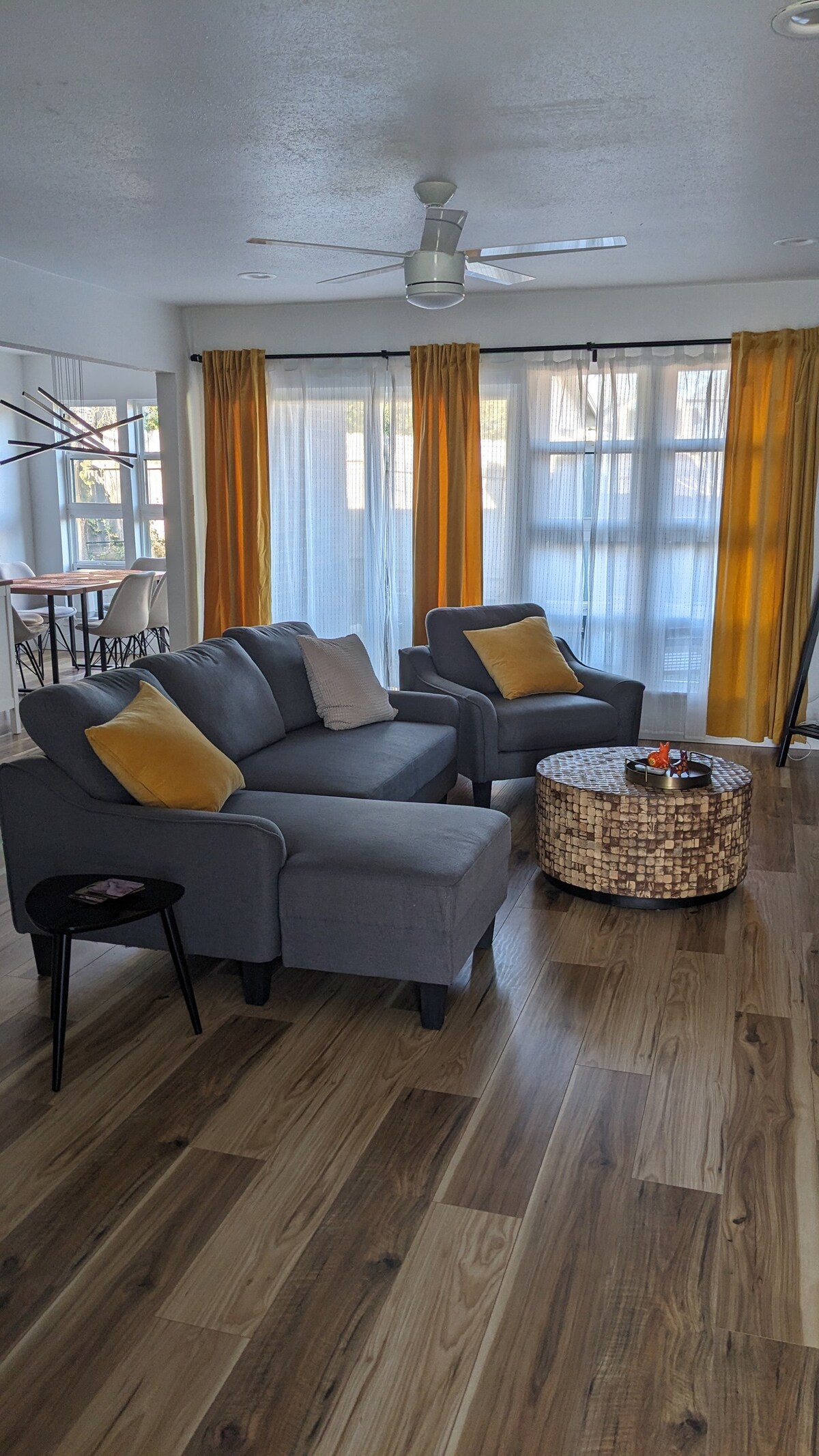 Stylish & comfortable duplex near Dt/ACL/COTA/ABIA
