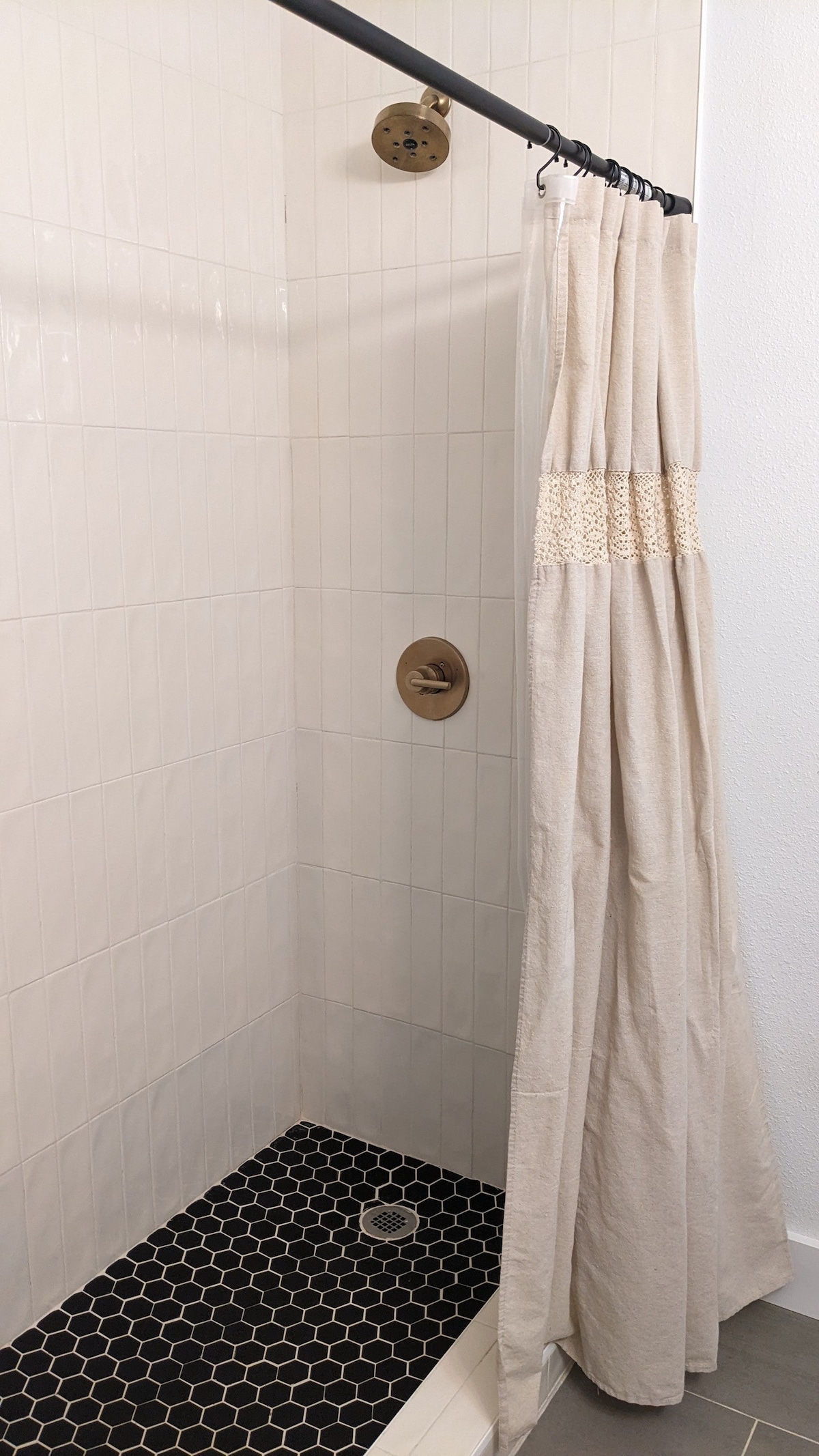 Stylish & comfortable duplex near Dt/ACL/COTA/ABIA