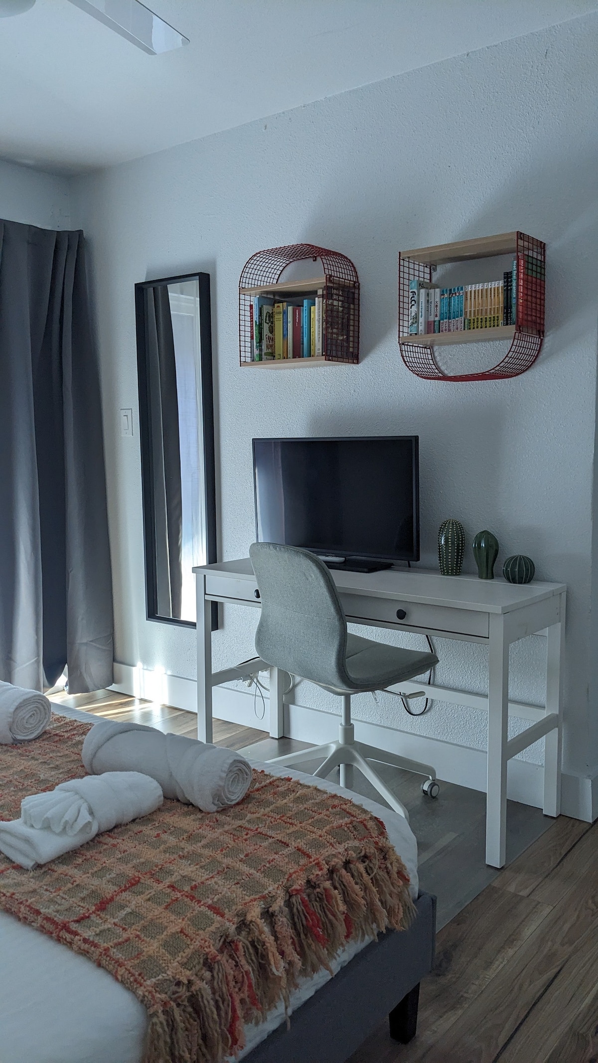 Stylish & comfortable duplex near Dt/ACL/COTA/ABIA
