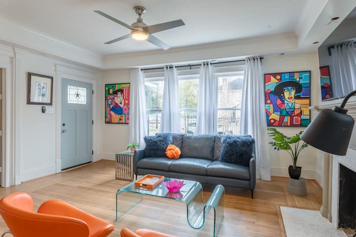 The Athena | Montrose Luxury Chefs Kitchen, 4br+3! - Houston, TX