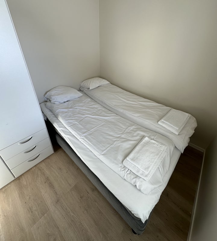 床，宽150厘米。