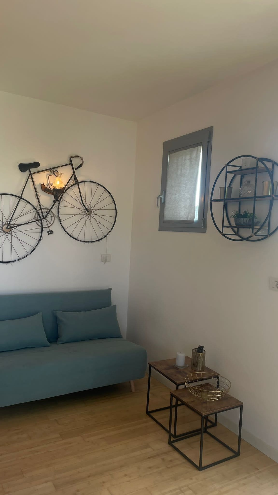 Propriété Airbnb réussie: Charming two-room apartment a stone's throw from the sea! à Riccione