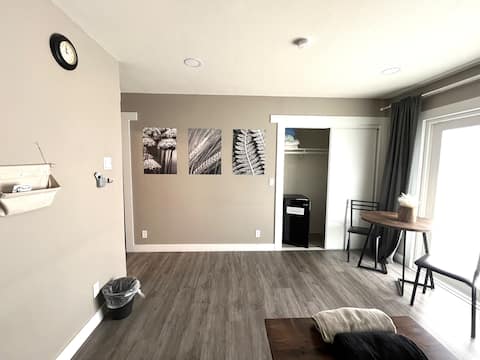 Green River Rm 2: Master Suite