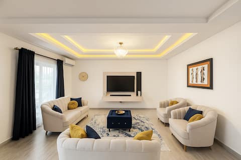 Cozy 3BDRM Apartment Fast Wifi|24\7 power supply