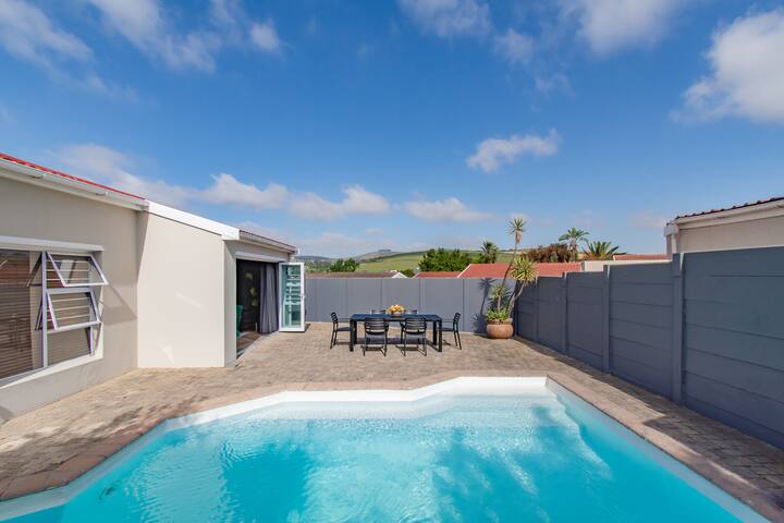 Stylish & Secure Gem With Private Pool