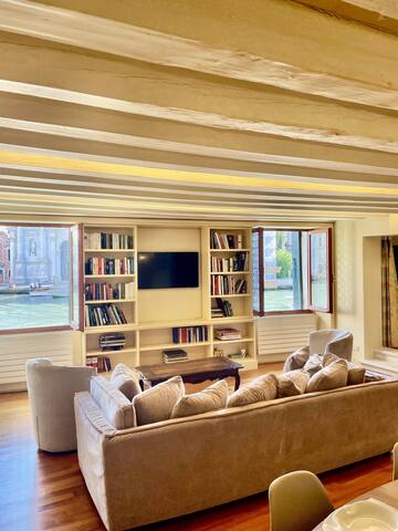 Ca’ Emo Palazzo sul Canal Grande gallery image 5