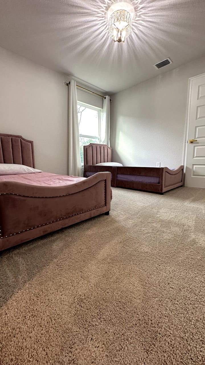 საძინებელი 2