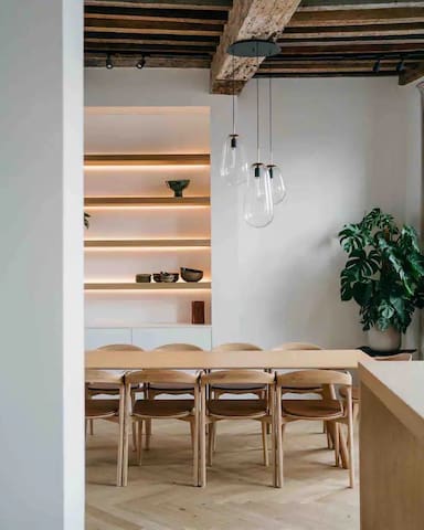 Kozy Home · Spacious Luxurious home