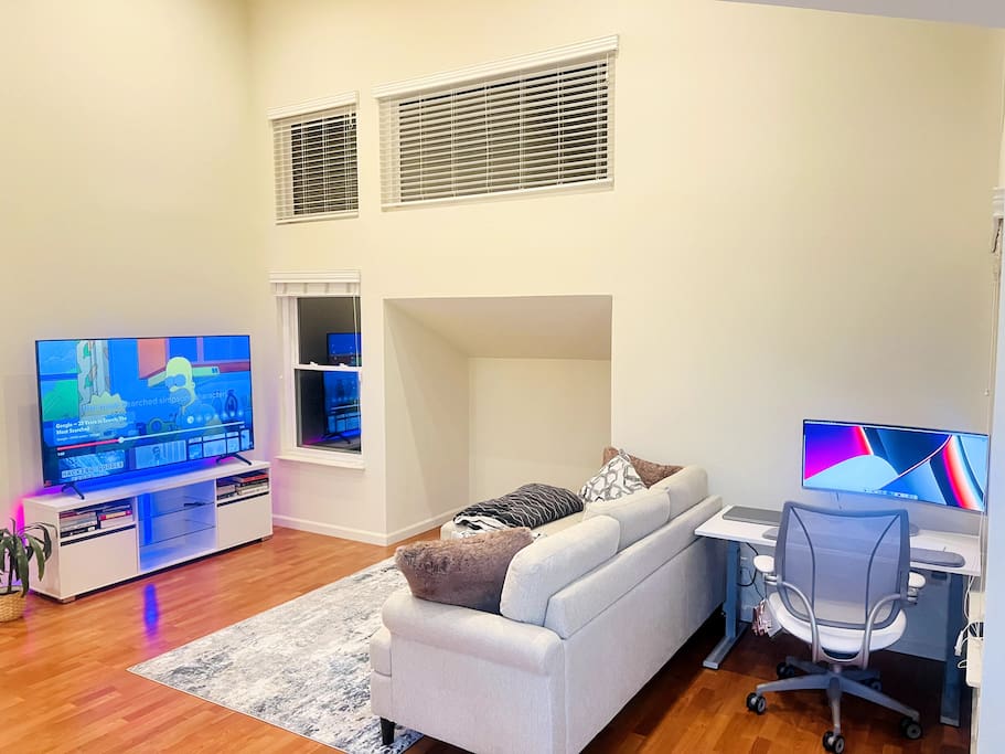 Peaceful private room in the heart of Fremont