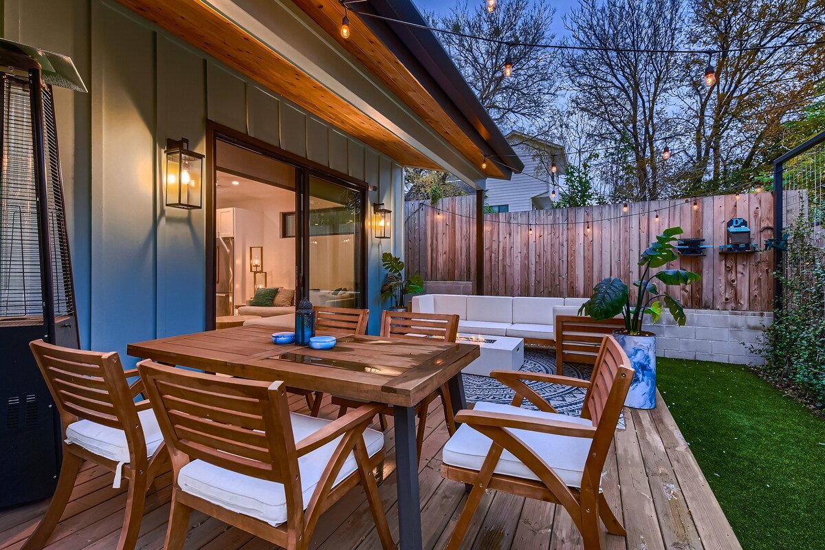 Walk to Bars, Rooftop Patio, Fire Pits, + Garage!