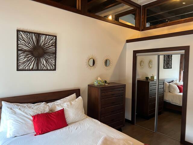 Vibrant Bed-Stuy Hidden Gem: 2BR gallery image 3