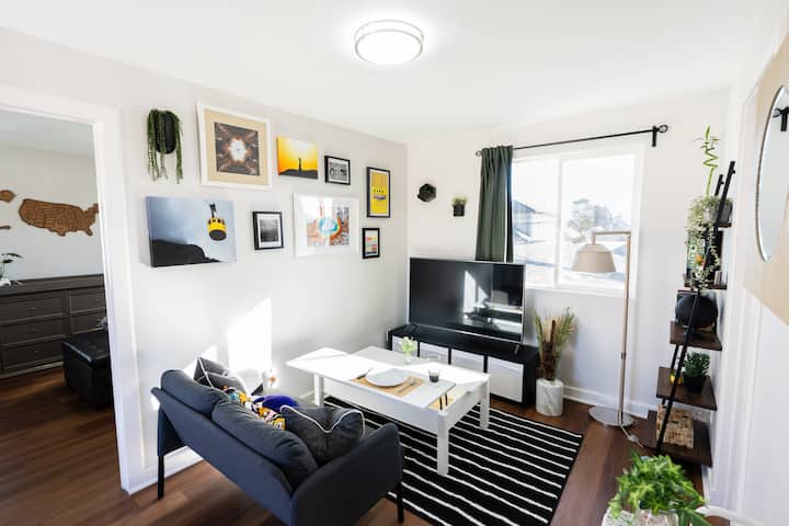 Cozy Oakland Oasis: Monthly Stays & Free Cleanings - Oakland, CA