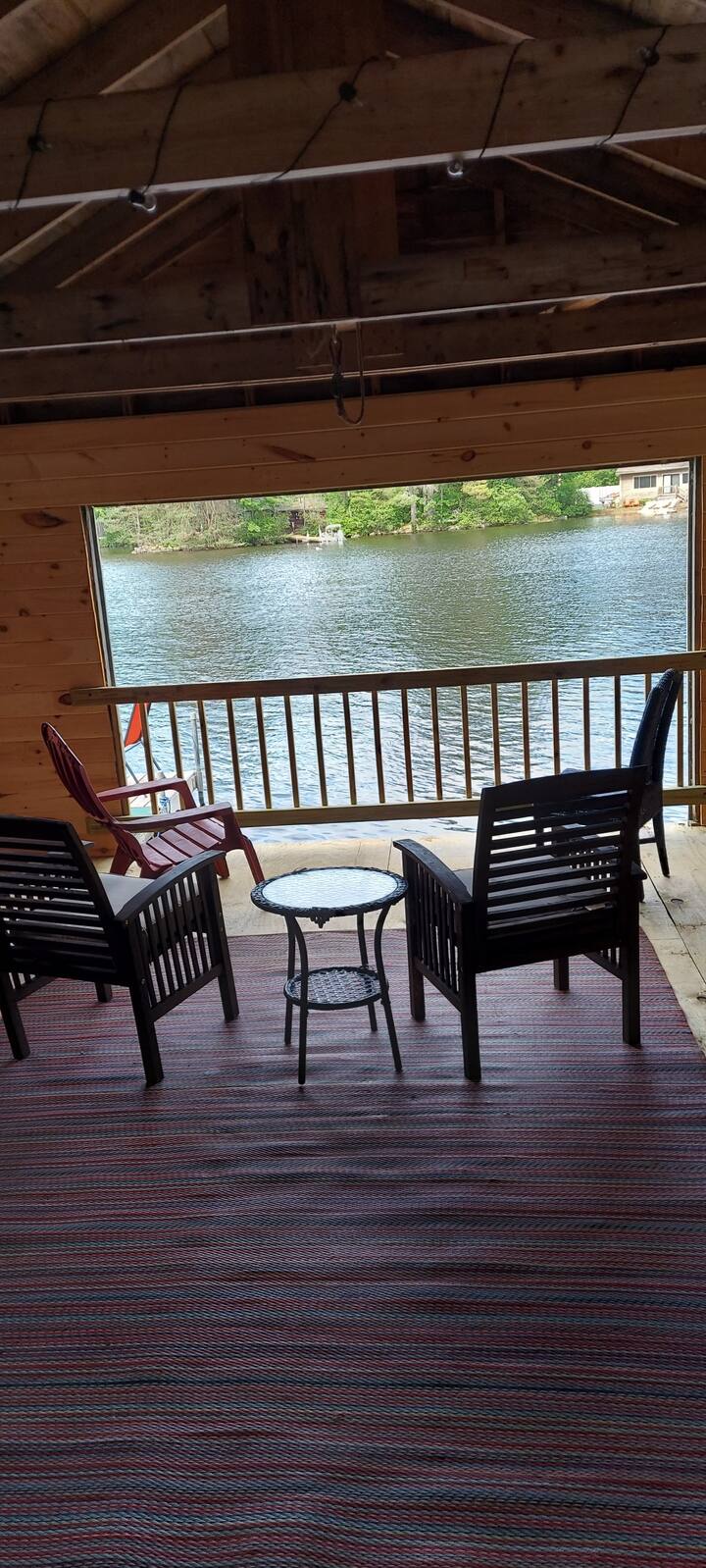 The perfect Maine lake camp, 5 BR, great location! Cottages for Rent