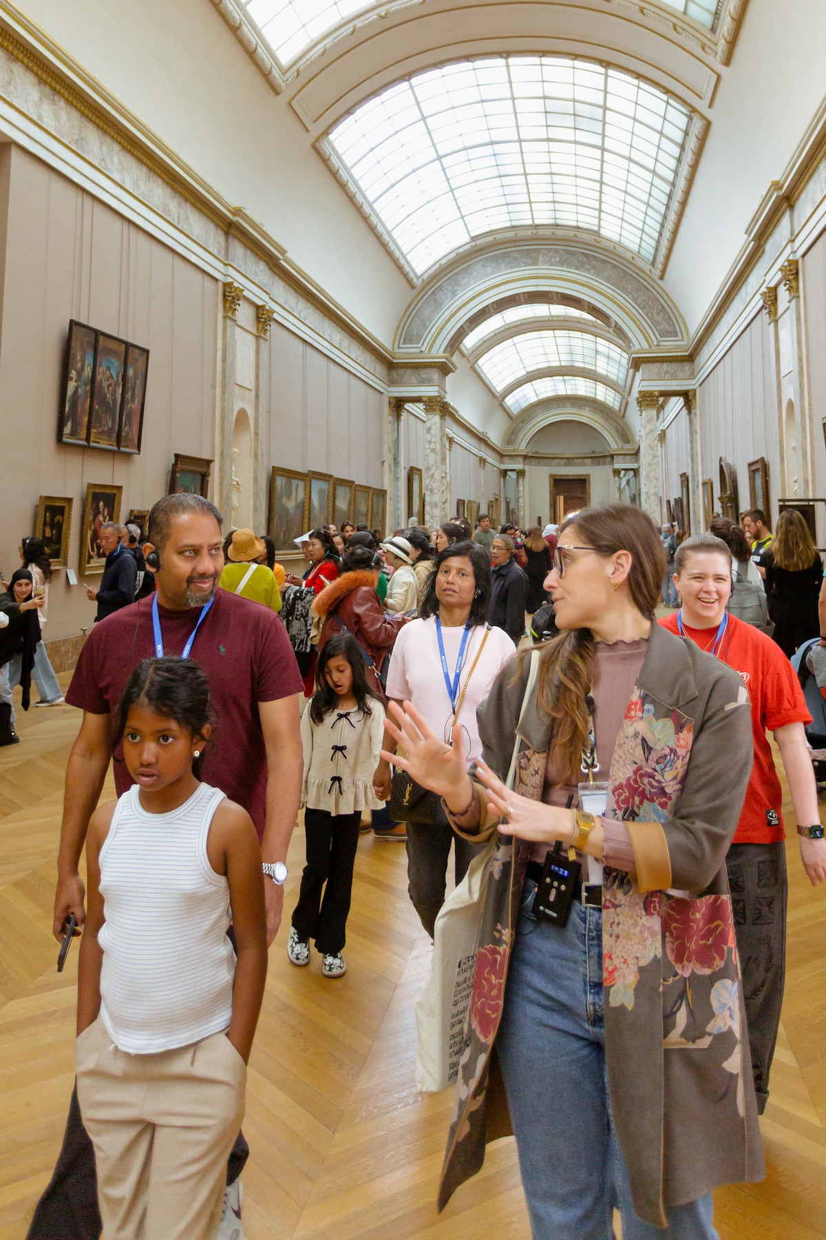 Explore the Louvre with up to 6 pax per guide