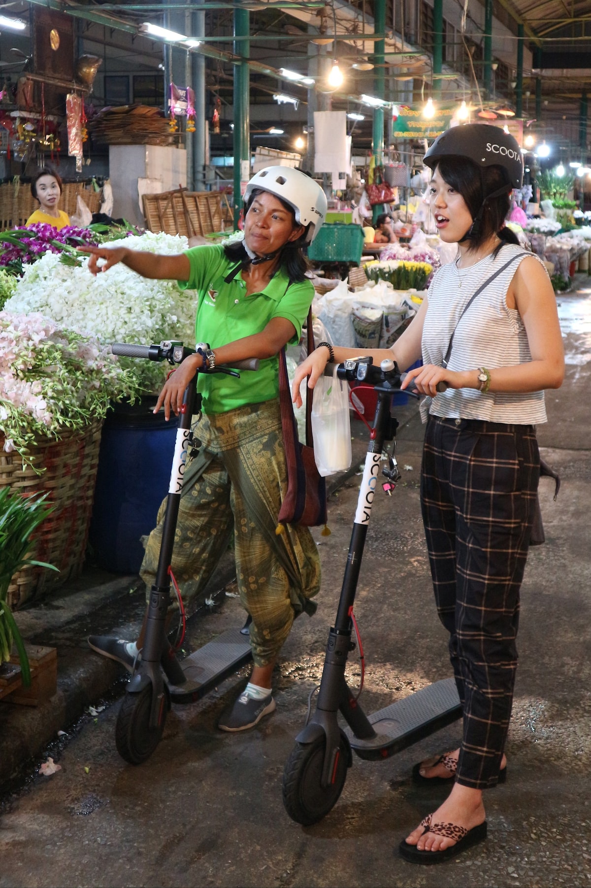 tour guide bangkok thailand