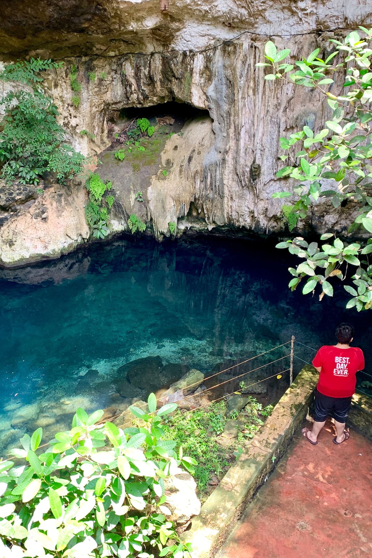 yaxbacaltun cenote staircase